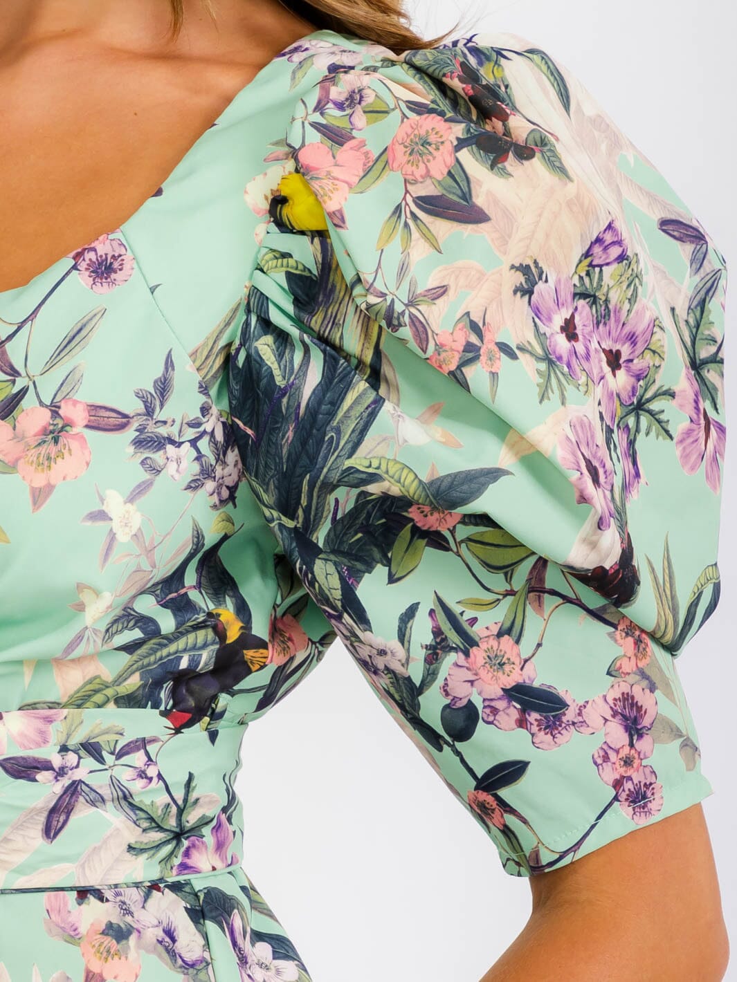 WOMEN’S MINT FLORAL SHORT PUFF SLEEVE WRAP BLOUSE