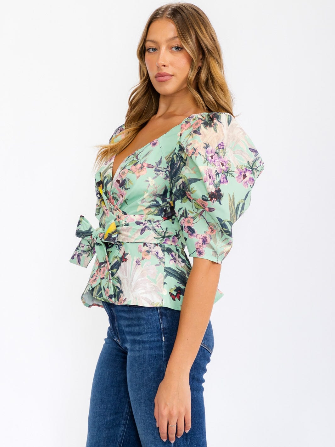 WOMEN’S MINT FLORAL SHORT PUFF SLEEVE WRAP BLOUSE
